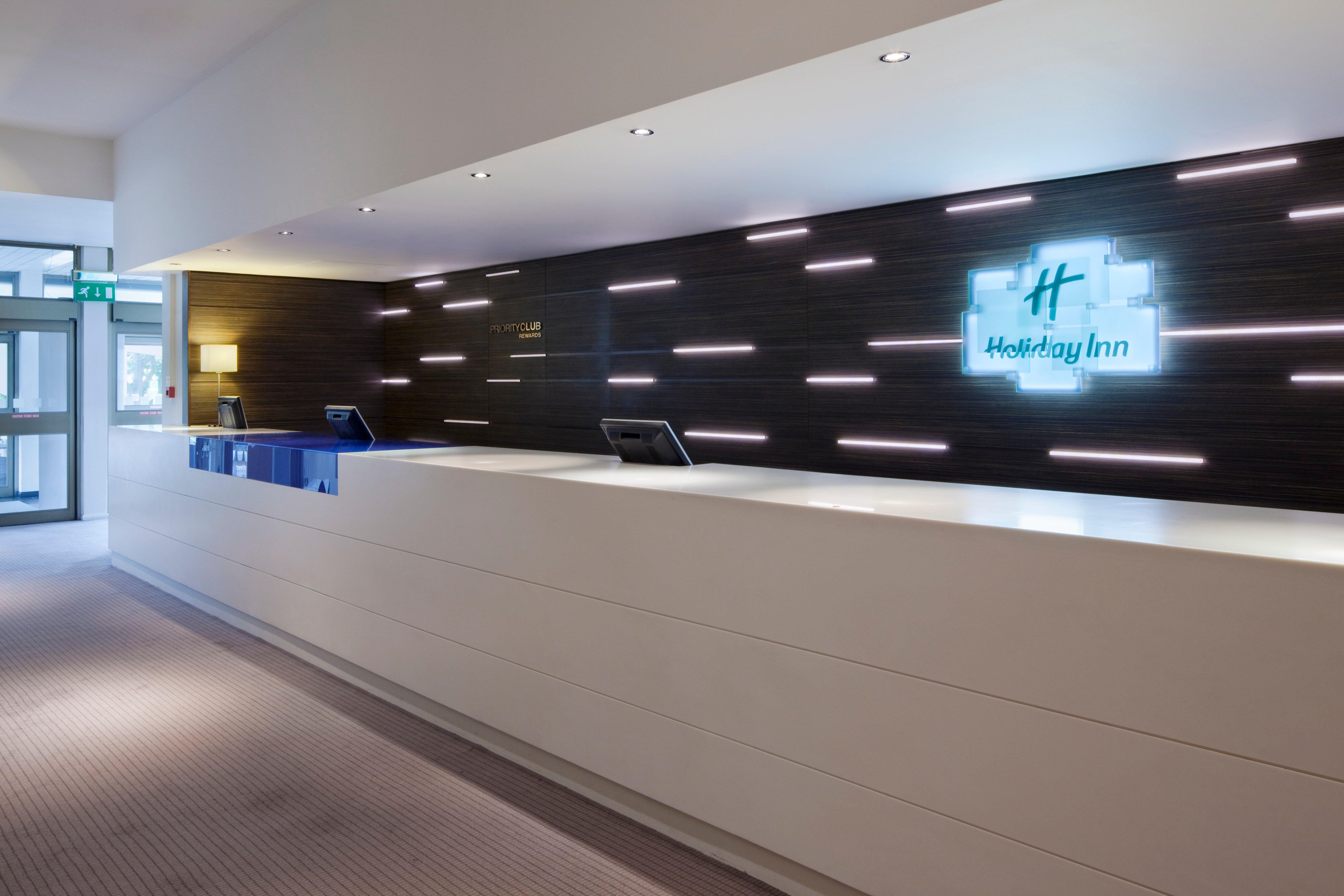 Holiday Inn Maidenhead Windsor, An Ihg Hotel Екстер'єр фото
